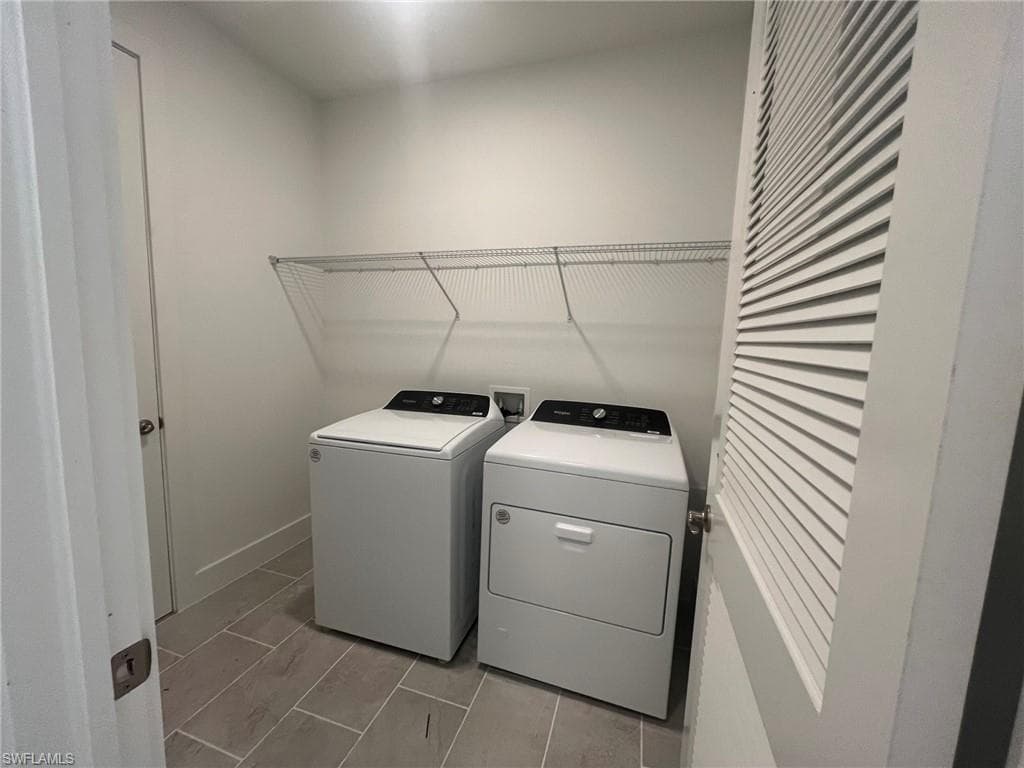 8873 Oceana Way, Naples, FL 34114-8