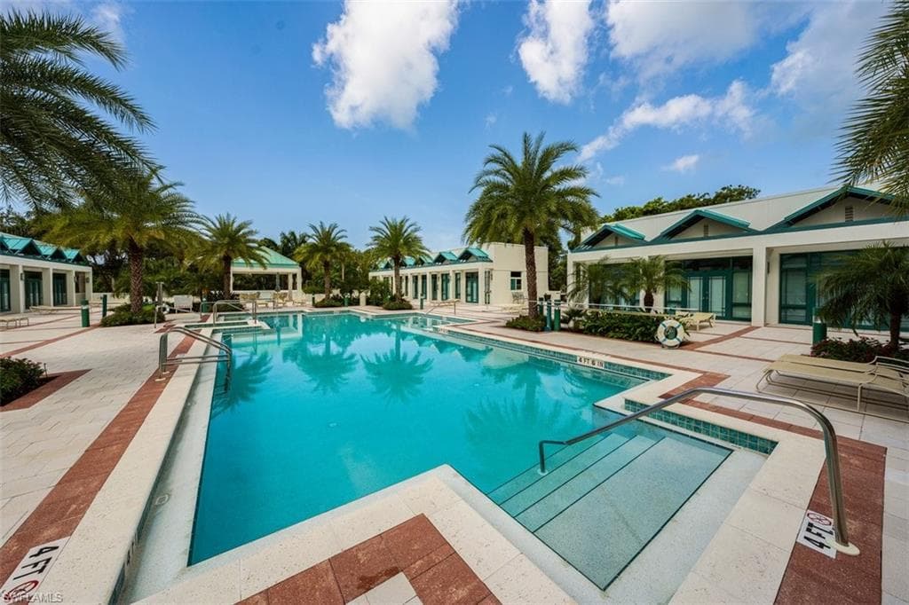 7515 Pelican Bay Blvd 14a, Naples, FL 34108-37