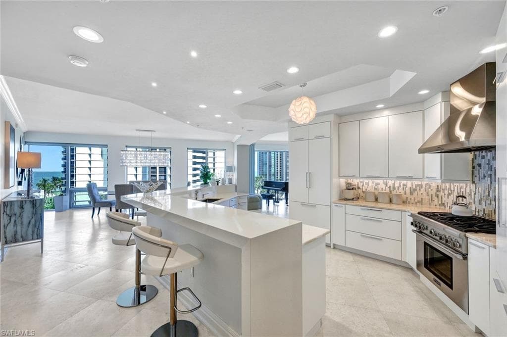 4501 Gulf Shore Blvd N 603, Naples, FL 34103-8