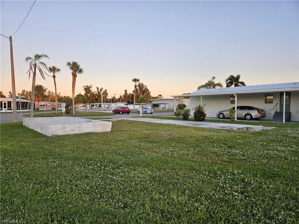 2771 Deerfield Dr, North Fort Myers, FL 33917-9