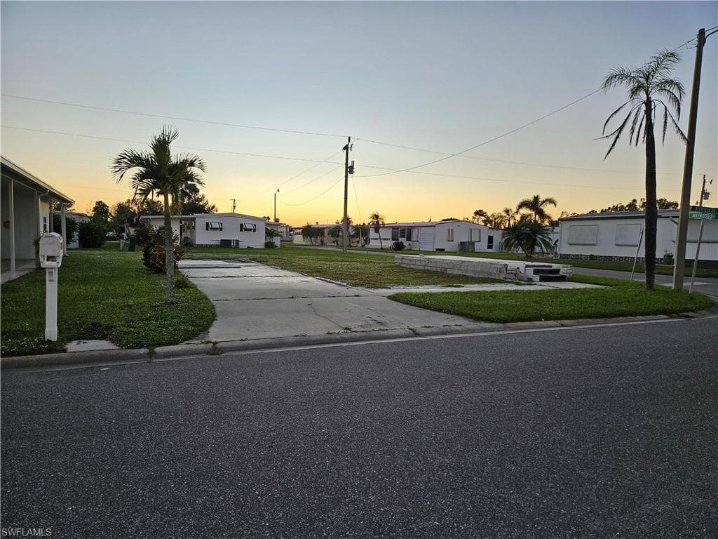 2771 Deerfield Dr, North Fort Myers, FL 33917-3