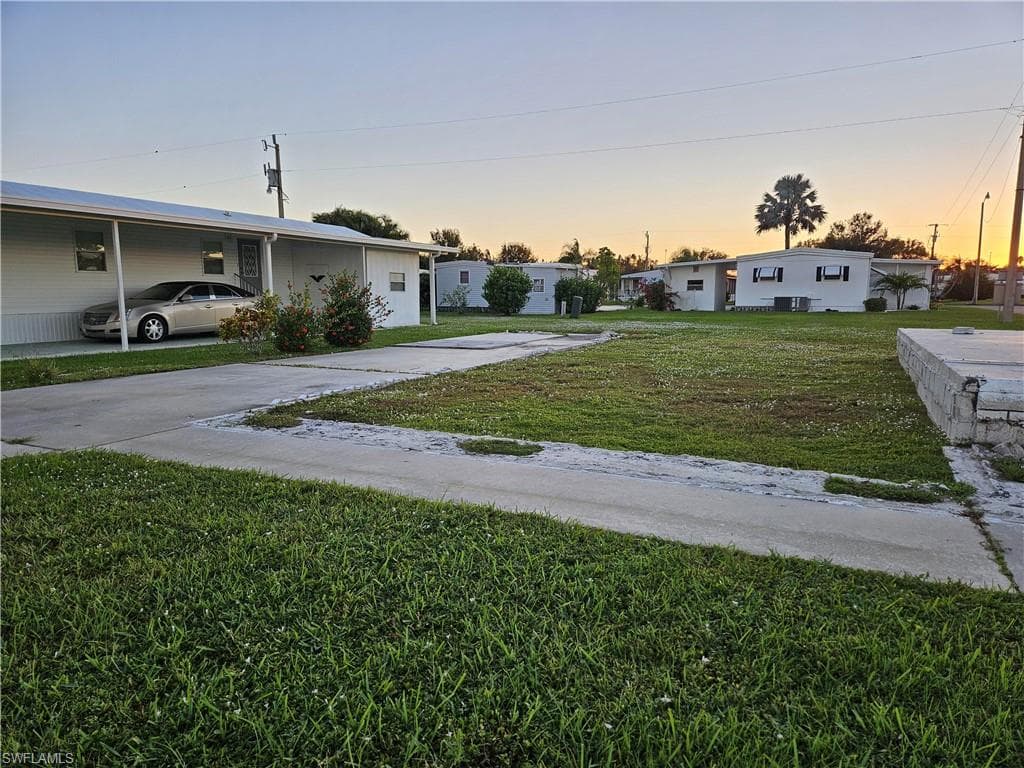 2771 Deerfield Dr, North Fort Myers, FL 33917-5