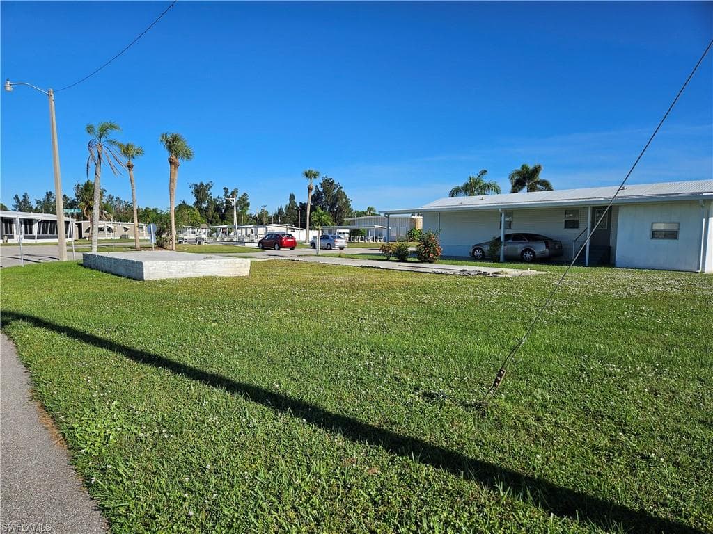 2771 Deerfield Dr, North Fort Myers, FL 33917-6