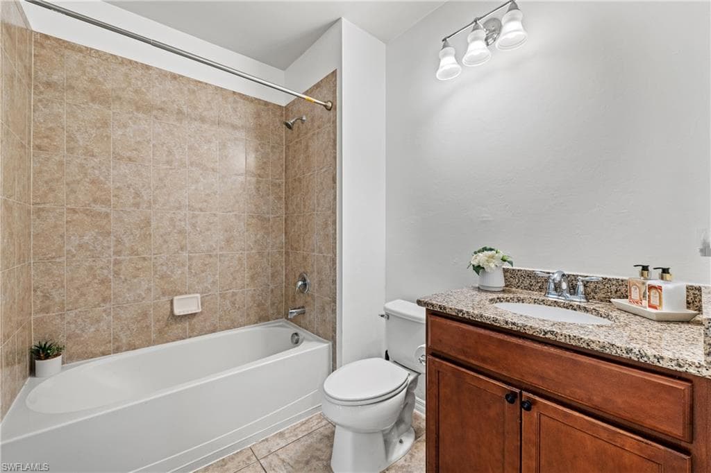 15005 Auk Way, Bonita Springs, FL 34135-15