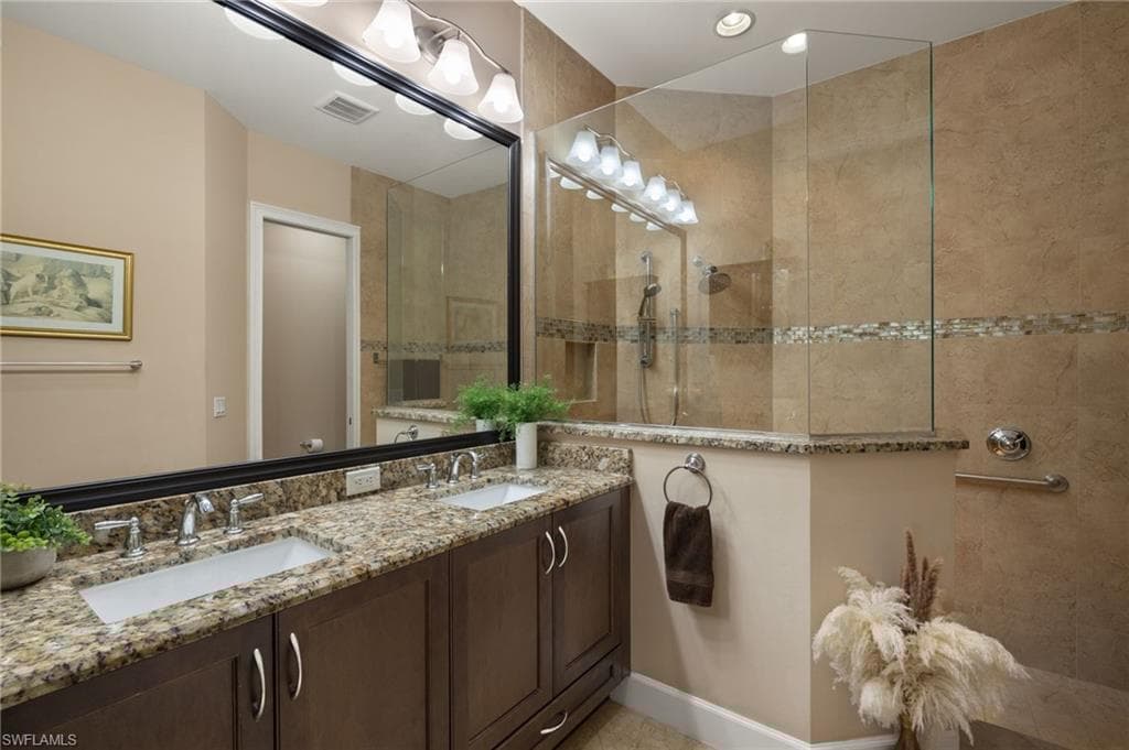 7014 Dominica Dr, Naples, FL 34113-16