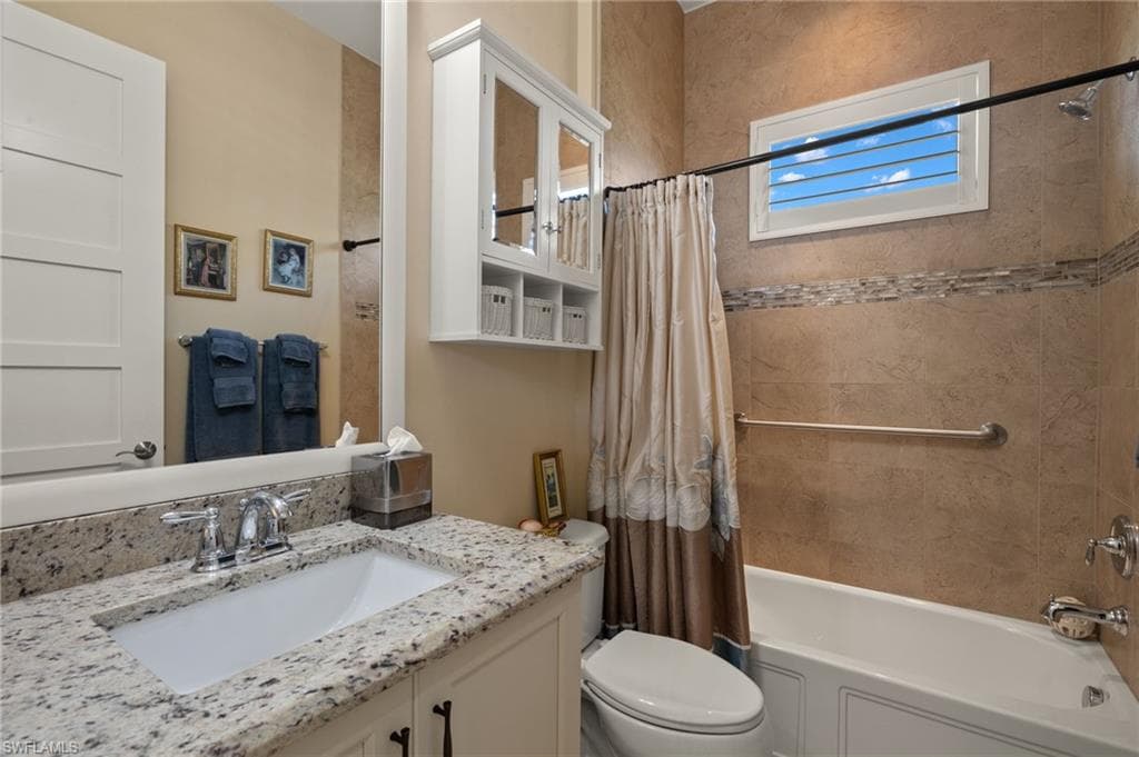 7014 Dominica Dr, Naples, FL 34113-19