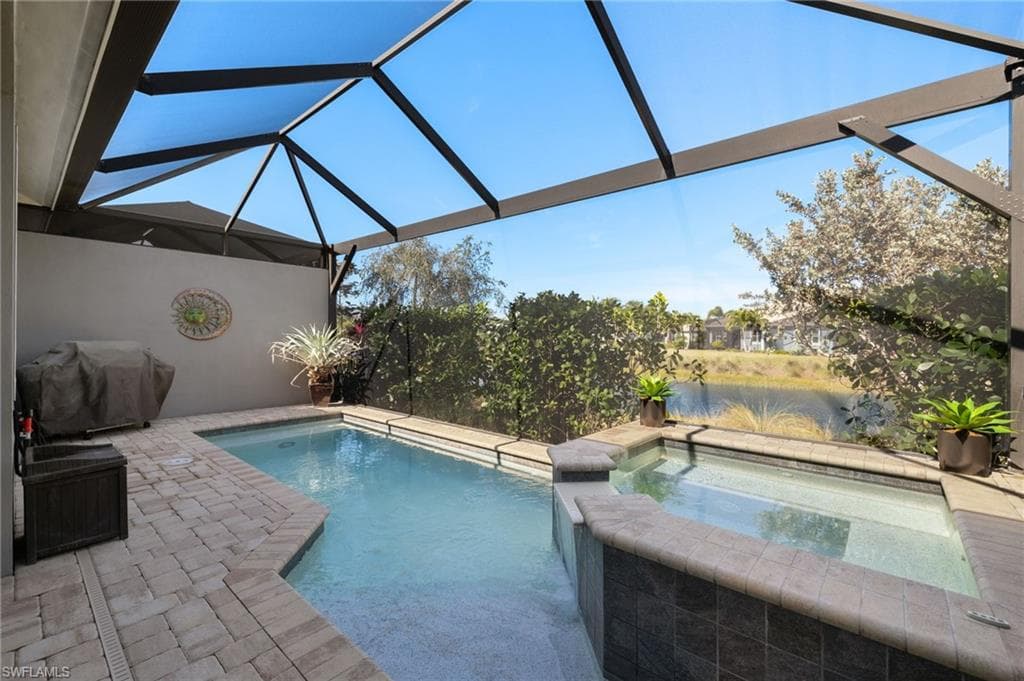 7014 Dominica Dr, Naples, FL 34113-23