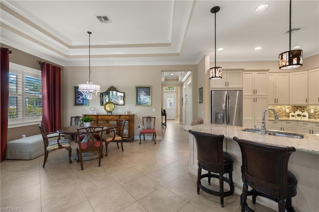 7014 Dominica Dr, Naples, FL 34113-8