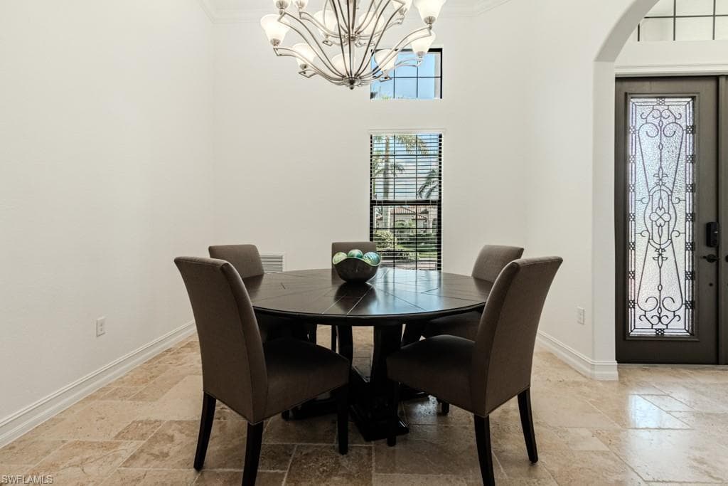 3273 Runaway Ln, Naples, FL 34114-7