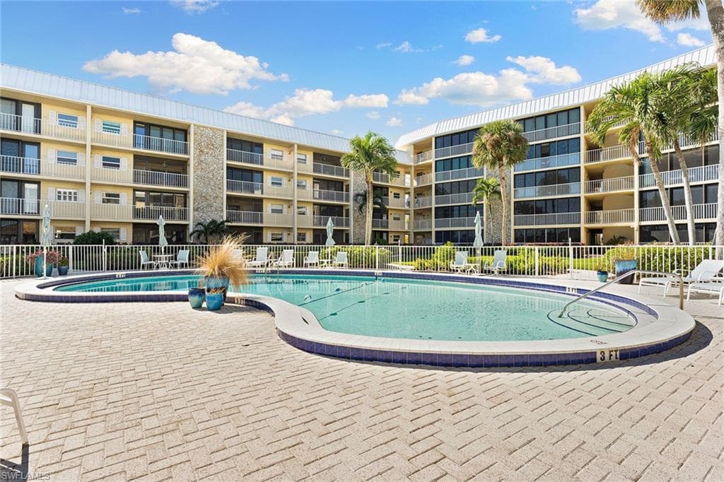 3000 Gulf Shore Blvd N 311, Naples, FL 34103-23
