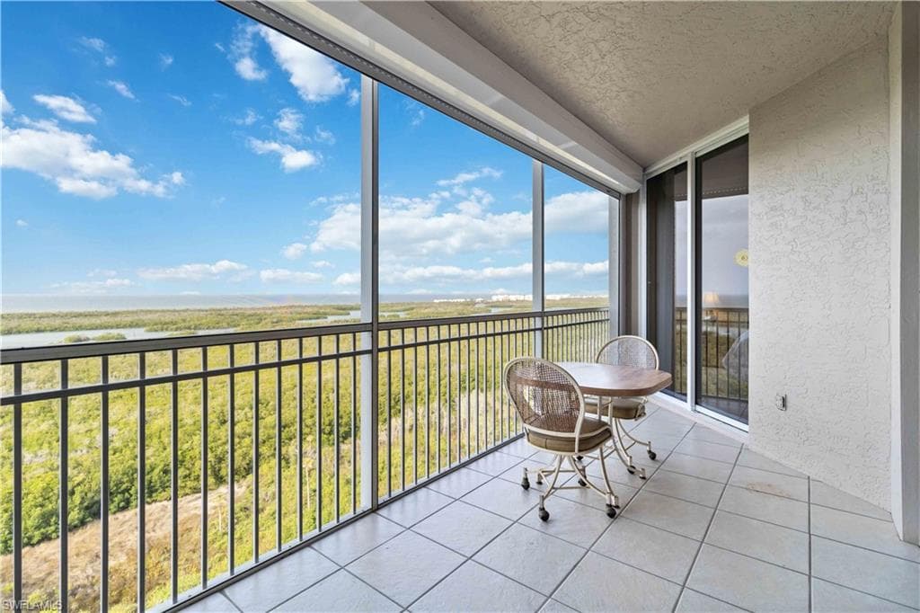 1001 Arbor Lake Dr 1406, Naples, FL 34110-22