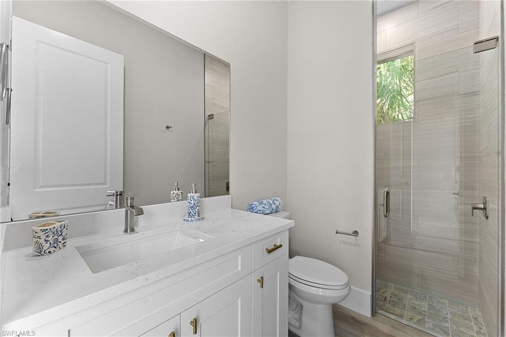 1478 10th St N, Naples, FL 34102-36
