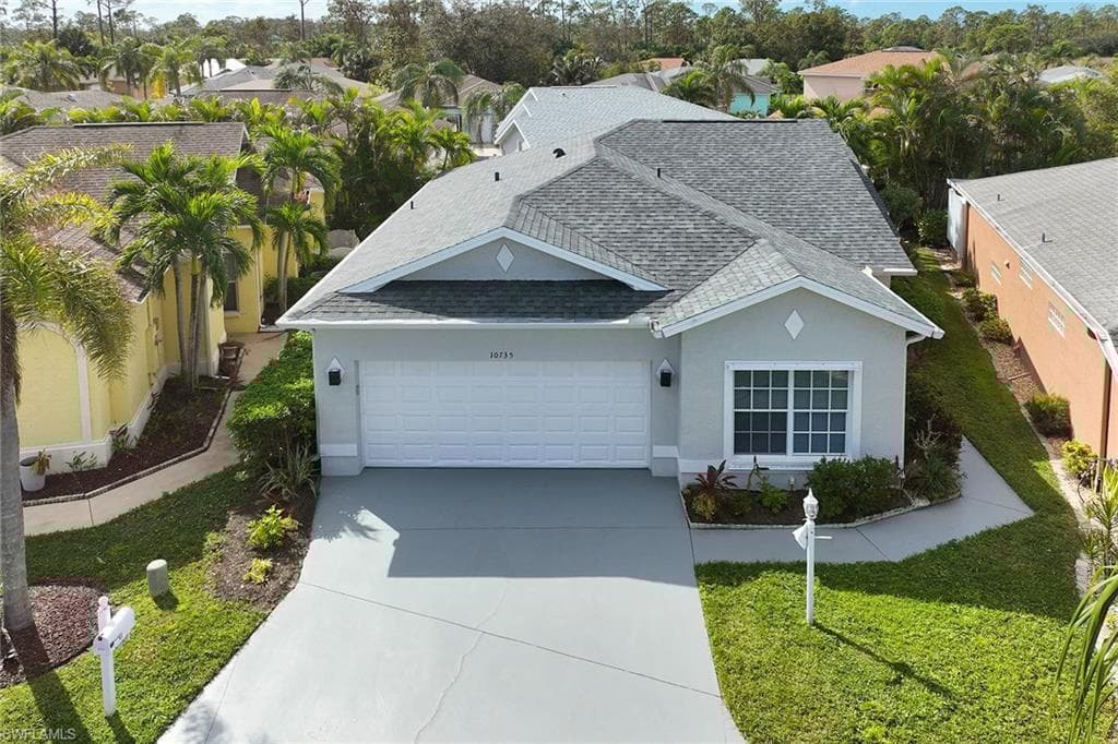 10735 Maui Cir, Estero, FL 33928-22