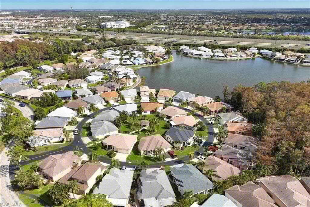 10735 Maui Cir, Estero, FL 33928-25