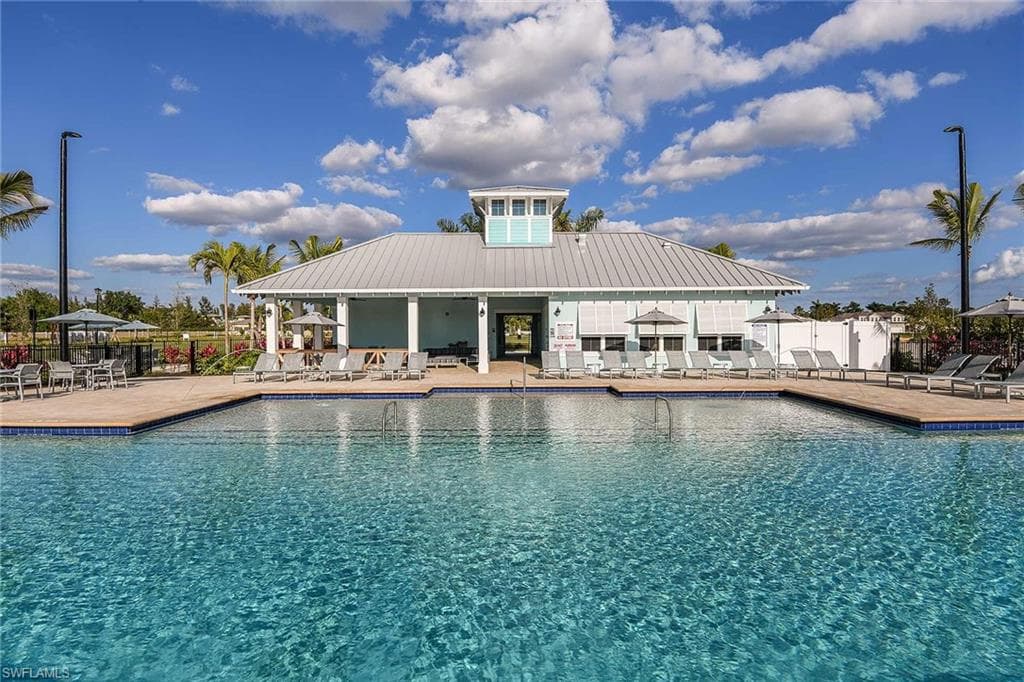 4596 Arboretum Cir 202, Naples, FL 34120-22