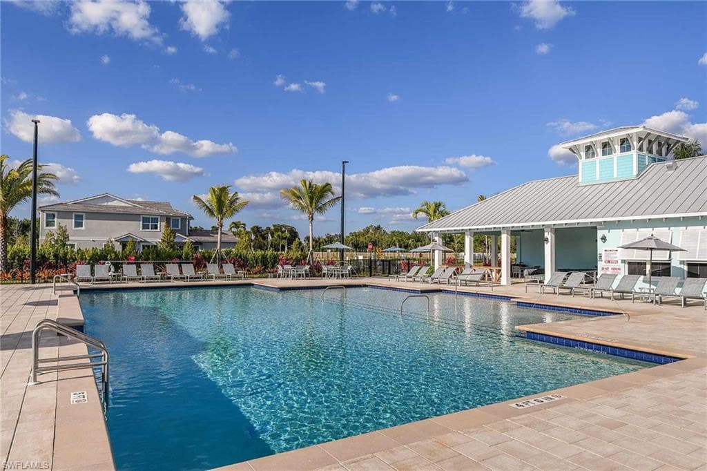 4596 Arboretum Cir 202, Naples, FL 34120-23