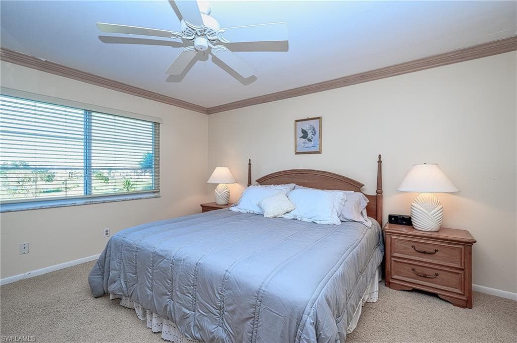 37 High Point Cir E 401, Naples, FL 34103-9