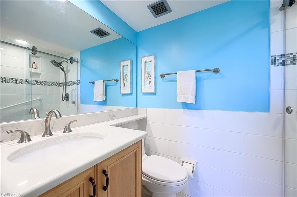 37 High Point Cir E 401, Naples, FL 34103-11