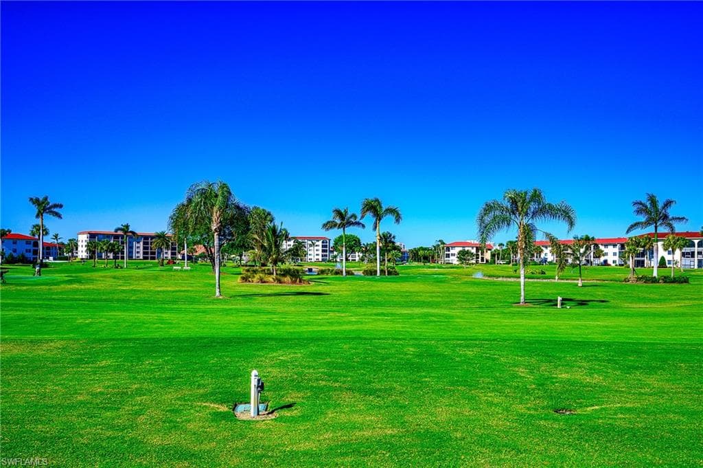 37 High Point Cir E 401, Naples, FL 34103-25