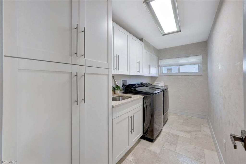 5211 Tamiami Ct, Cape Coral, FL 33904-36