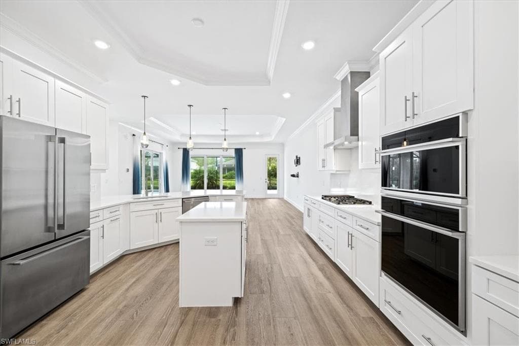 14661 Liesl Ct E, Naples, FL 34109-16