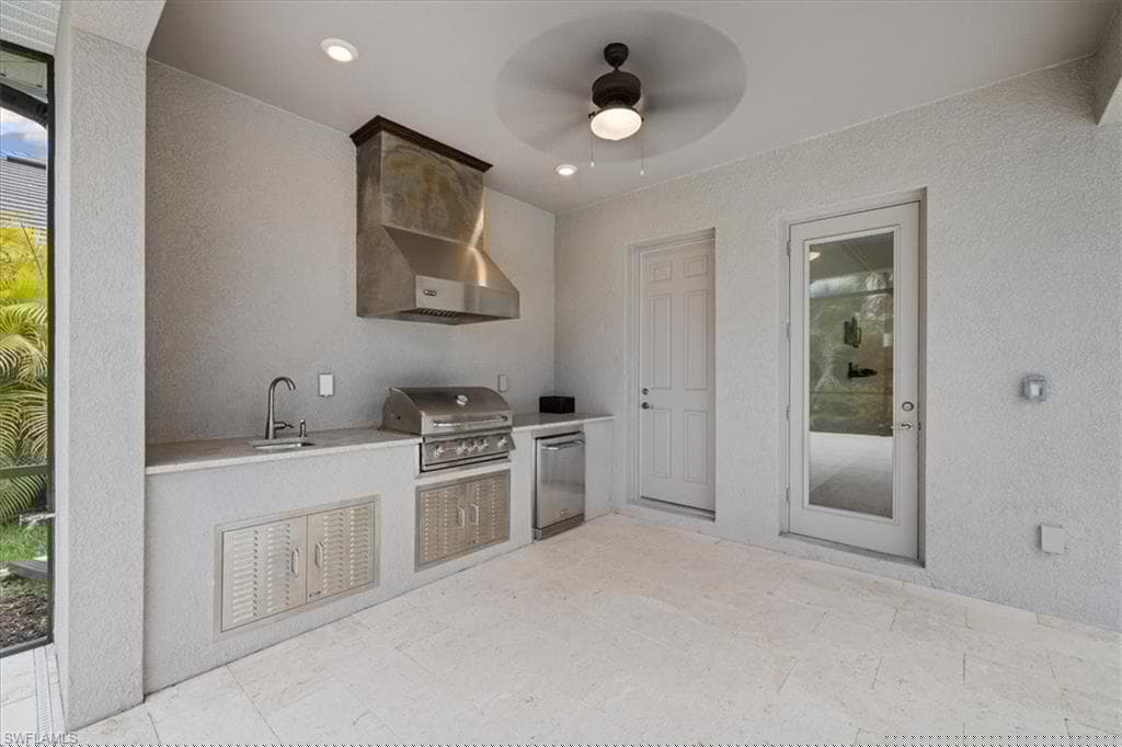 14661 Liesl Ct E, Naples, FL 34109-26