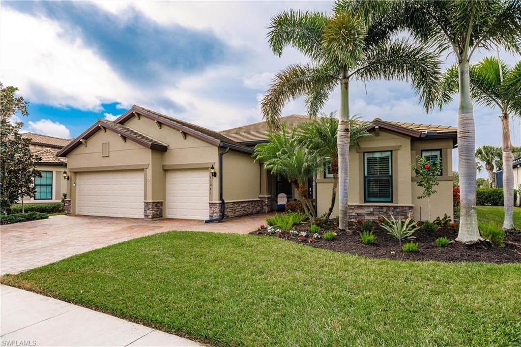11041 Castlereagh St, Fort Myers, FL 33913-1