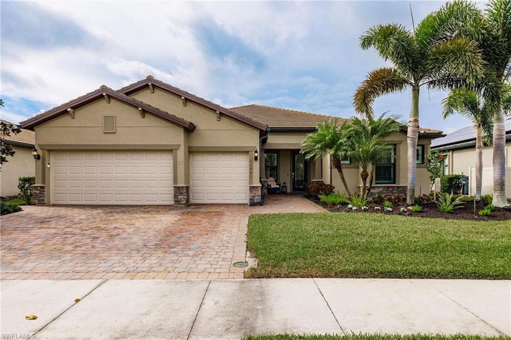 11041 Castlereagh St, Fort Myers, FL 33913-3
