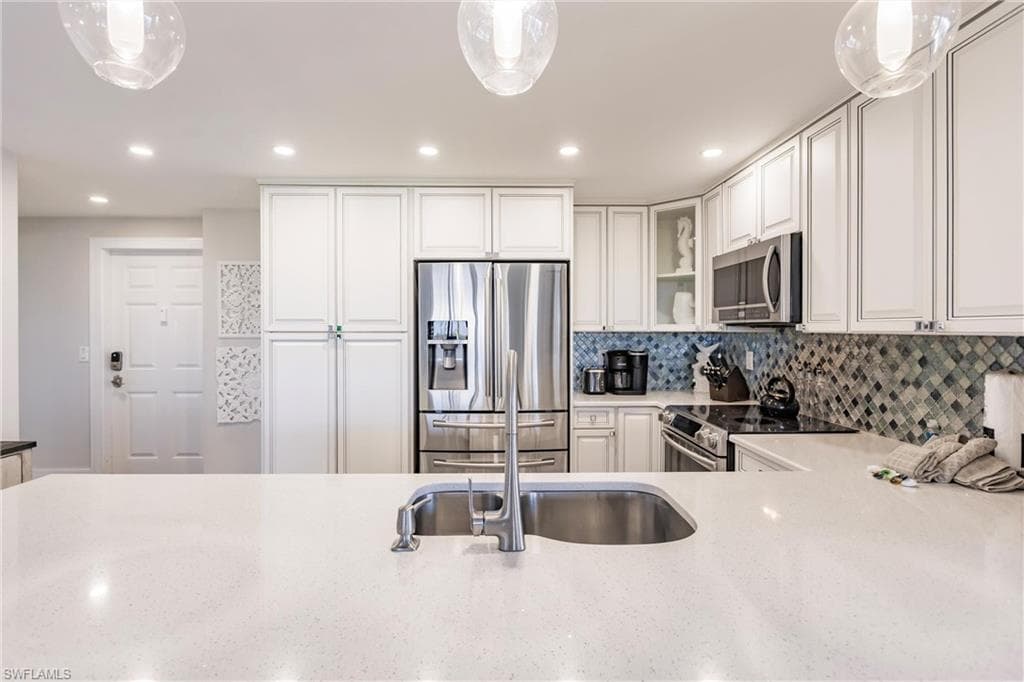 17170 Harbour Point Dr 437, Fort Myers, FL 33908-12