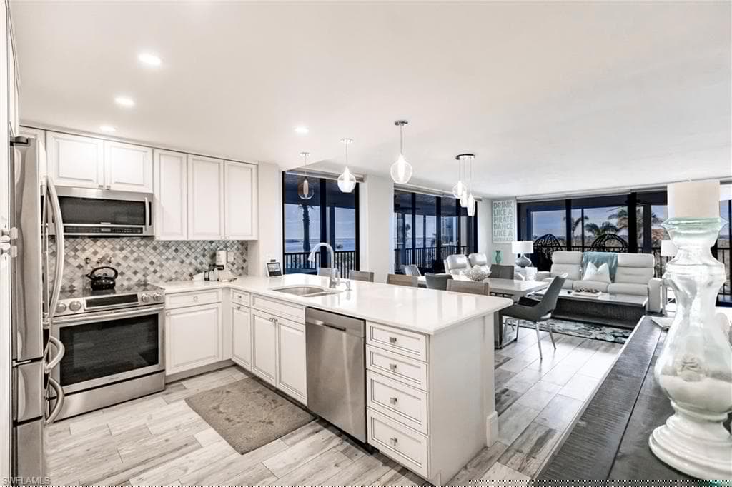 17170 Harbour Point Dr 437, Fort Myers, FL 33908-2