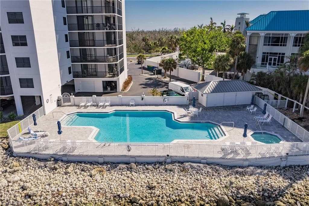 17170 Harbour Point Dr 437, Fort Myers, FL 33908-39