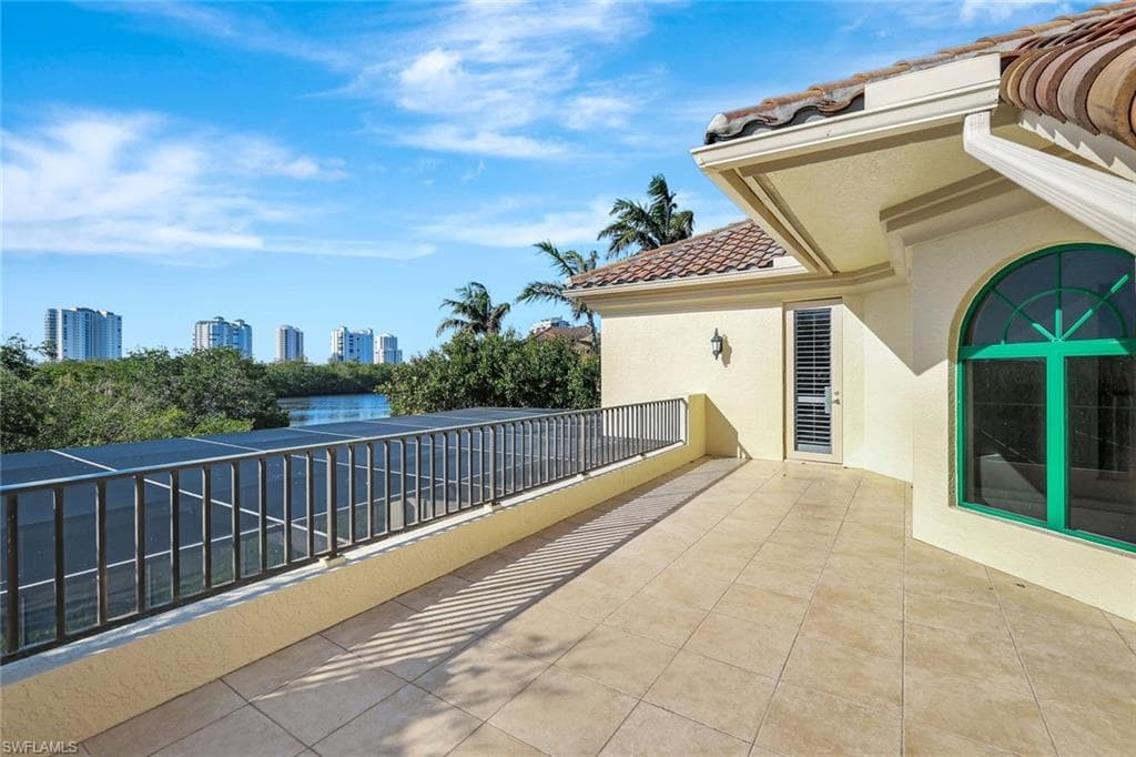 7817 Vizcaya Way, Naples, FL 34108-28