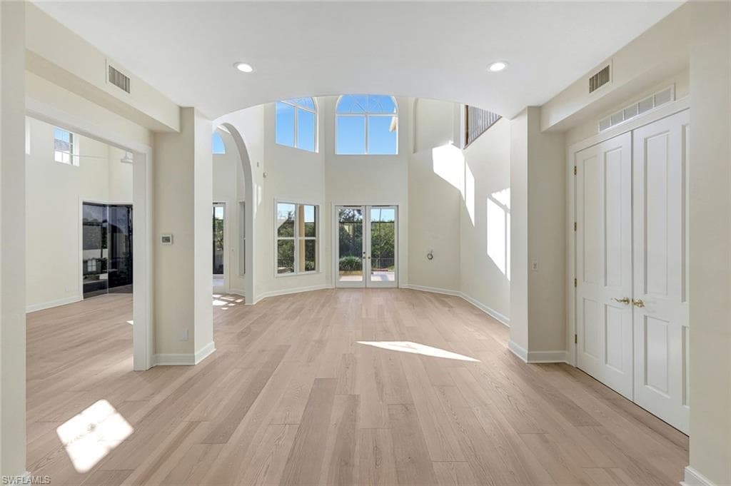 7817 Vizcaya Way, Naples, FL 34108-8