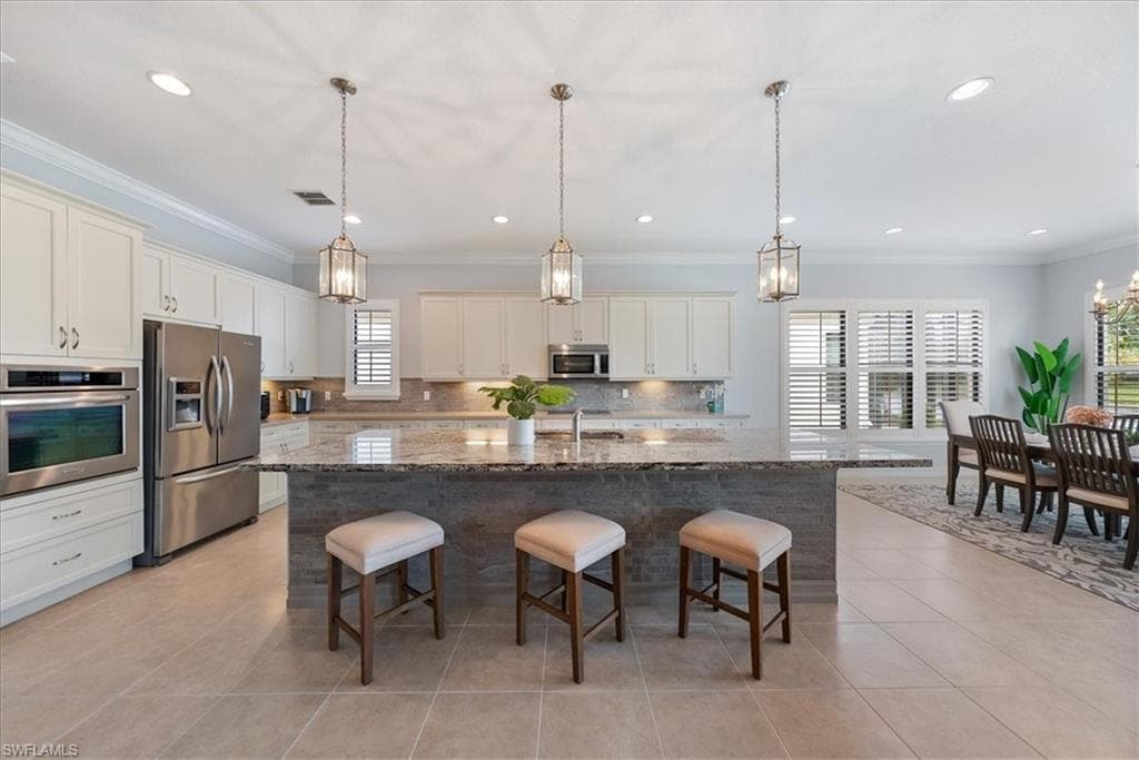 9454 Greenleigh Ct, Naples, FL 34120-9