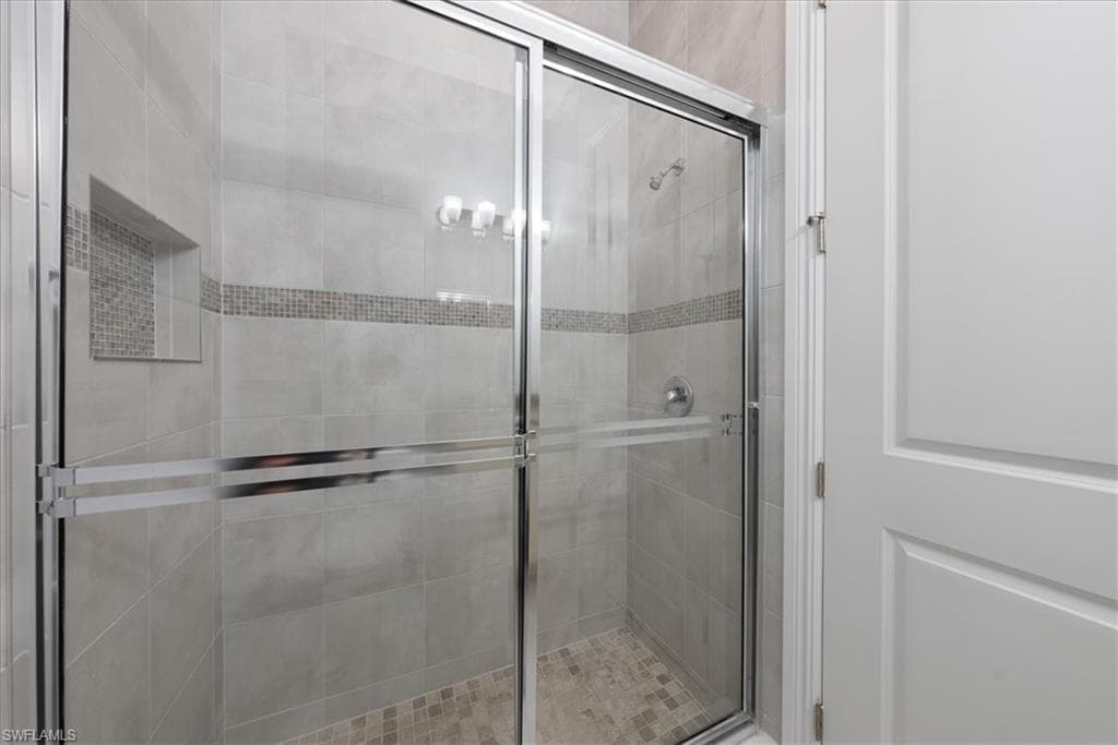 9454 Greenleigh Ct, Naples, FL 34120-29