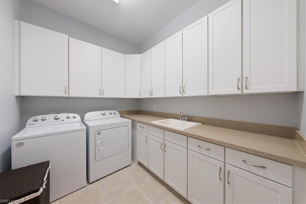 9454 Greenleigh Ct, Naples, FL 34120-37