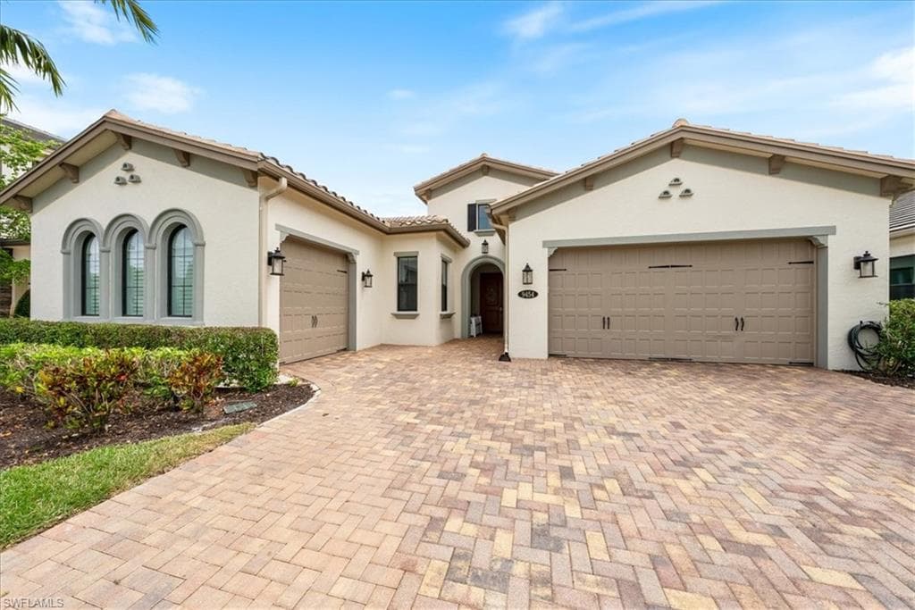 9454 Greenleigh Ct, Naples, FL 34120-42