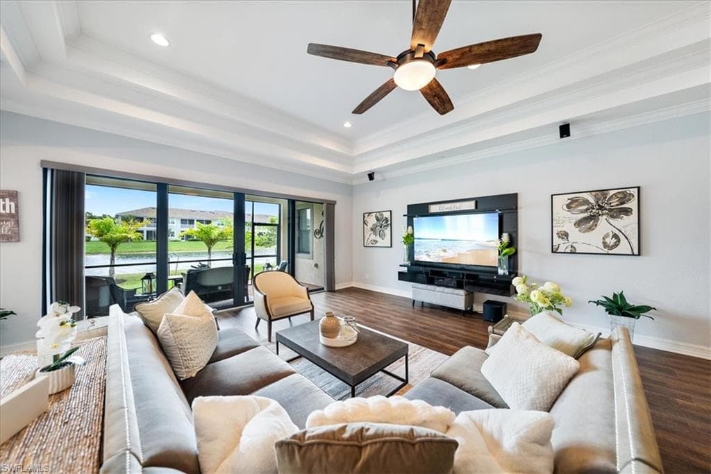 9454 Greenleigh Ct, Naples, FL 34120-3