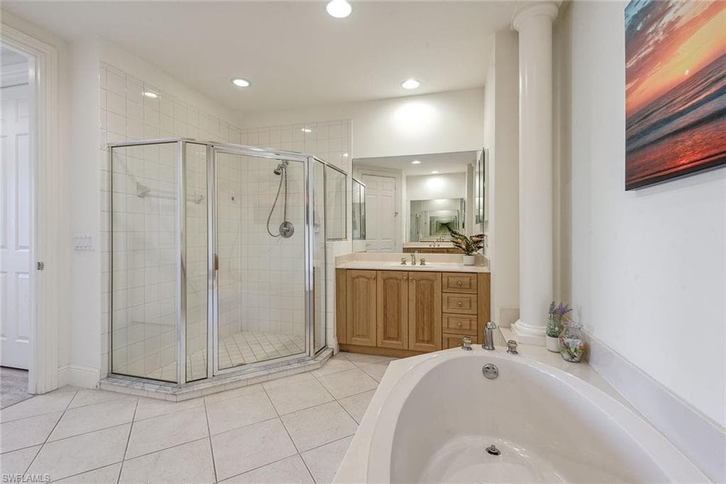 3745 Montreux Ln 102, Naples, FL 34114-14