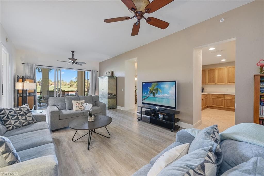 3745 Montreux Ln 102, Naples, FL 34114-3