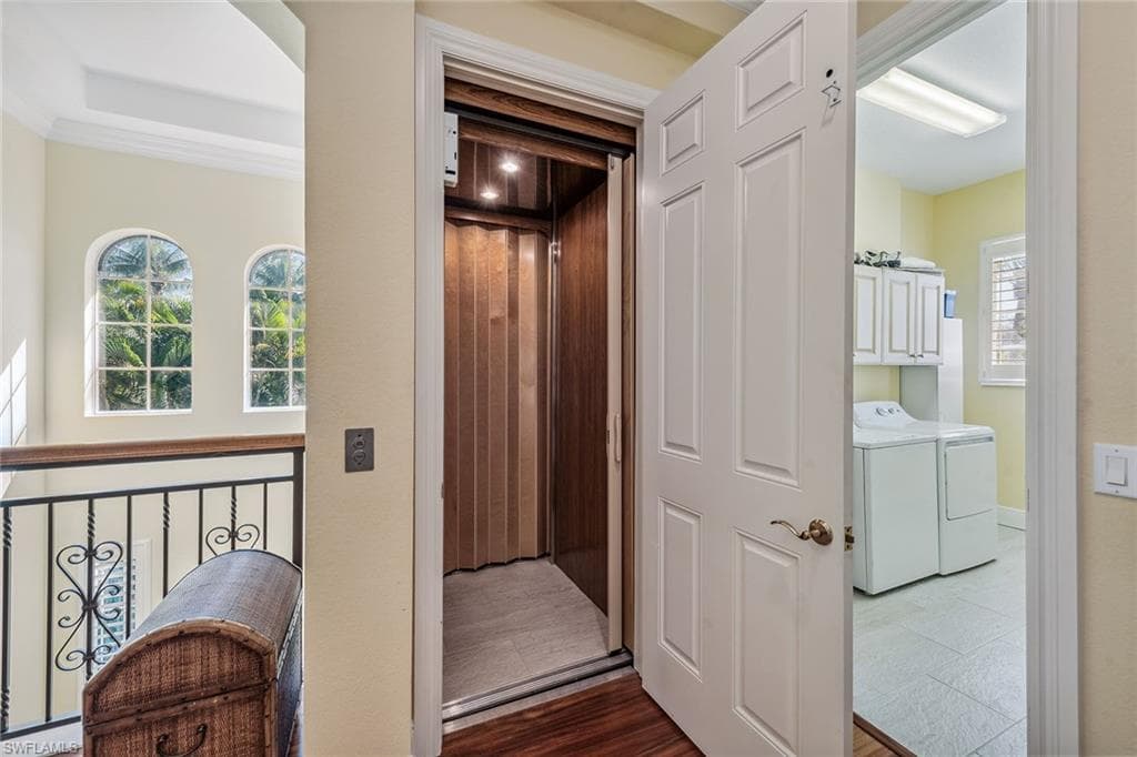 3189 Aviamar Cir 202, Naples, FL 34114-24