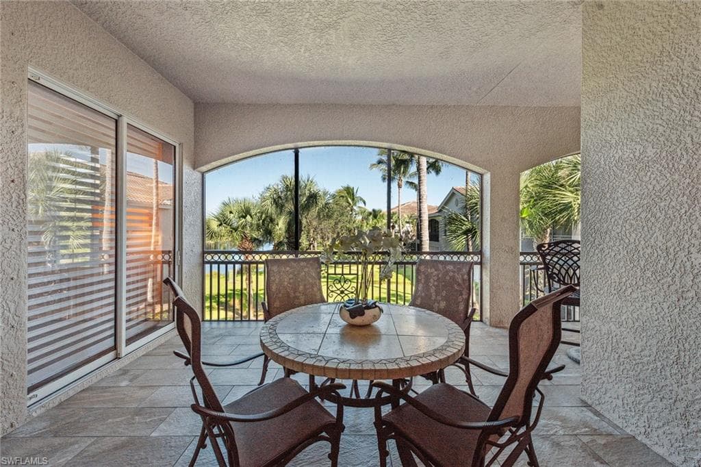3189 Aviamar Cir 202, Naples, FL 34114-26