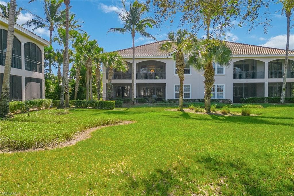 3189 Aviamar Cir 202, Naples, FL 34114-28