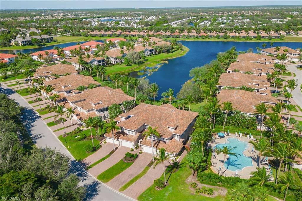 3189 Aviamar Cir 202, Naples, FL 34114-31