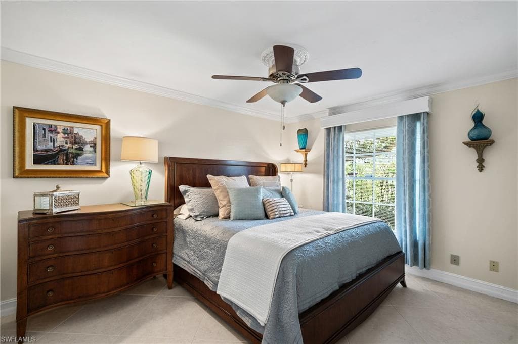 547 Devils Ln, Naples, FL 34103-13