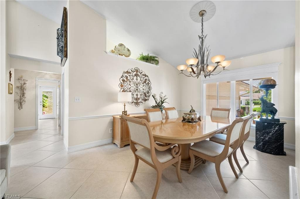 547 Devils Ln, Naples, FL 34103-15