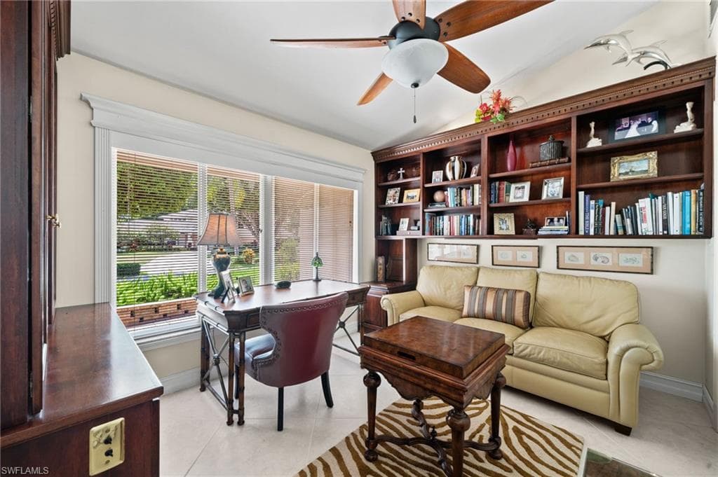 547 Devils Ln, Naples, FL 34103-17