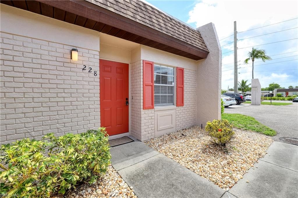 6300 Pointe Blvd 228, Fort Myers, FL 33919-1