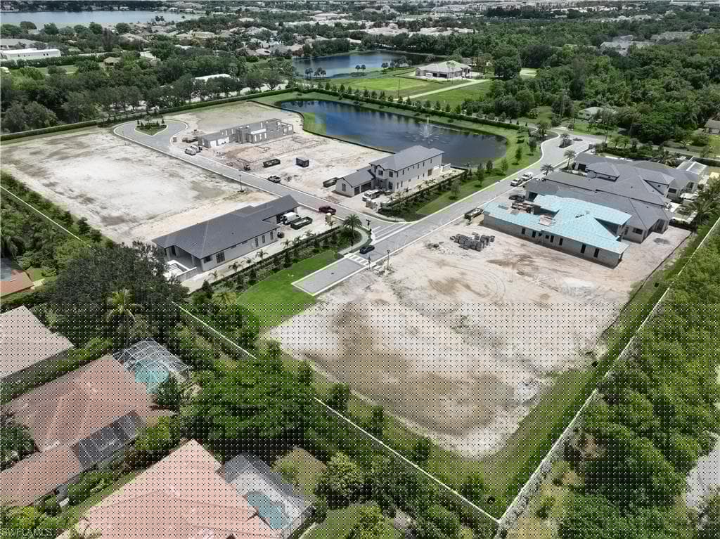 6646 Palisades Ave, Naples, FL 34109-5