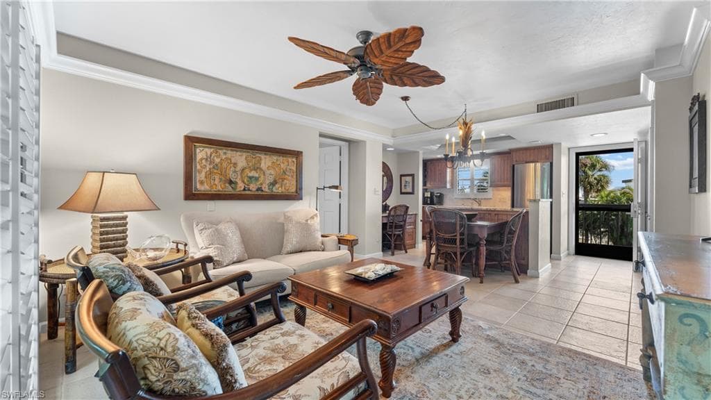 600 Neapolitan Way 231, Naples, FL 34103-9